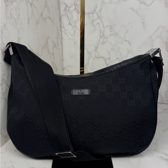 Gucci Half Moon Saddle Black Shoulder Bag - Picture 2 of 11